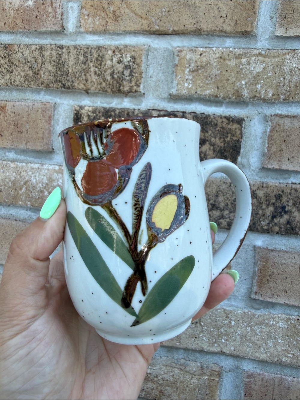 Vintage‎ white stoneware Flower Mug with Green Leaves